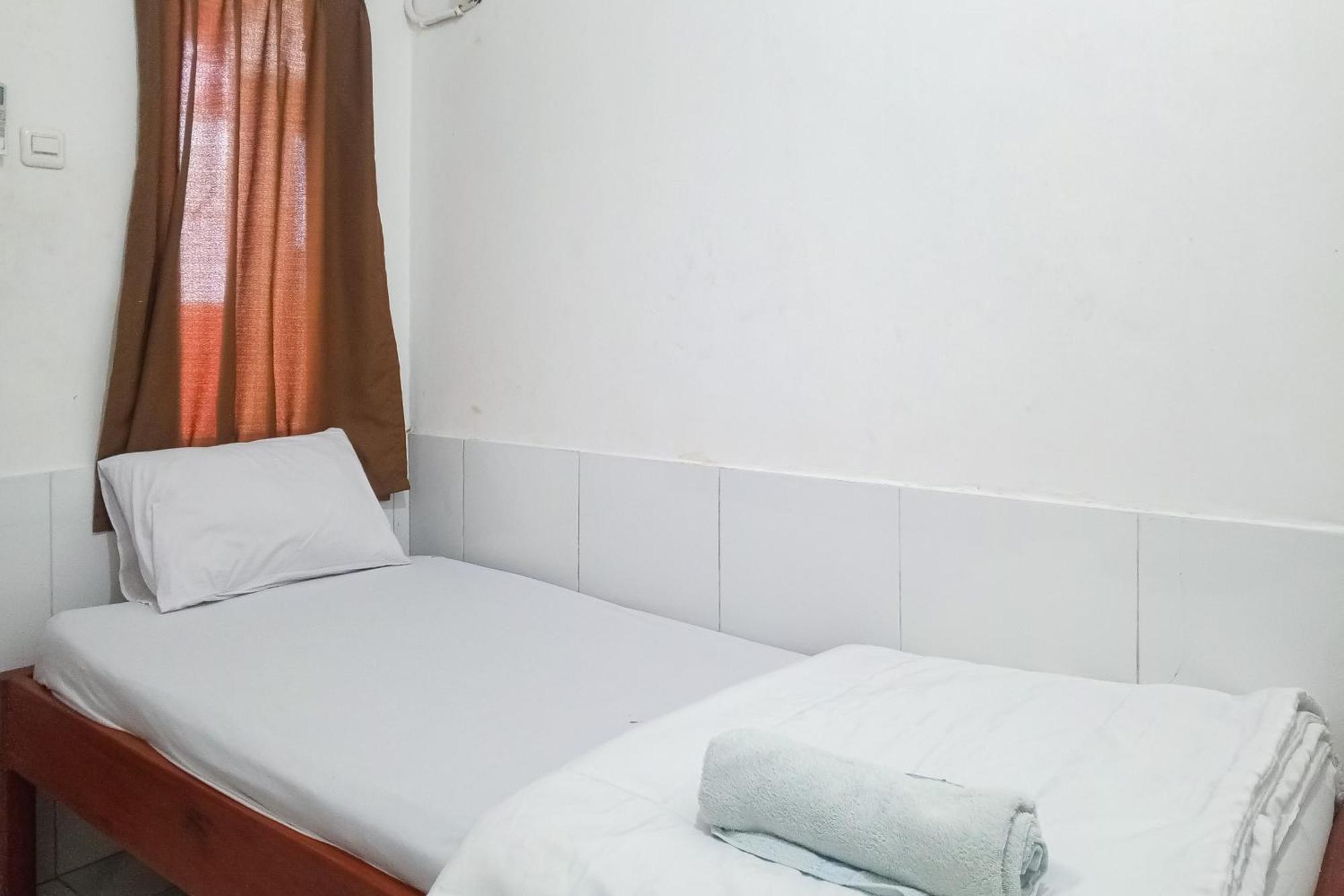 Malibu Syariah Bogor Redpartner Hotel Exterior photo