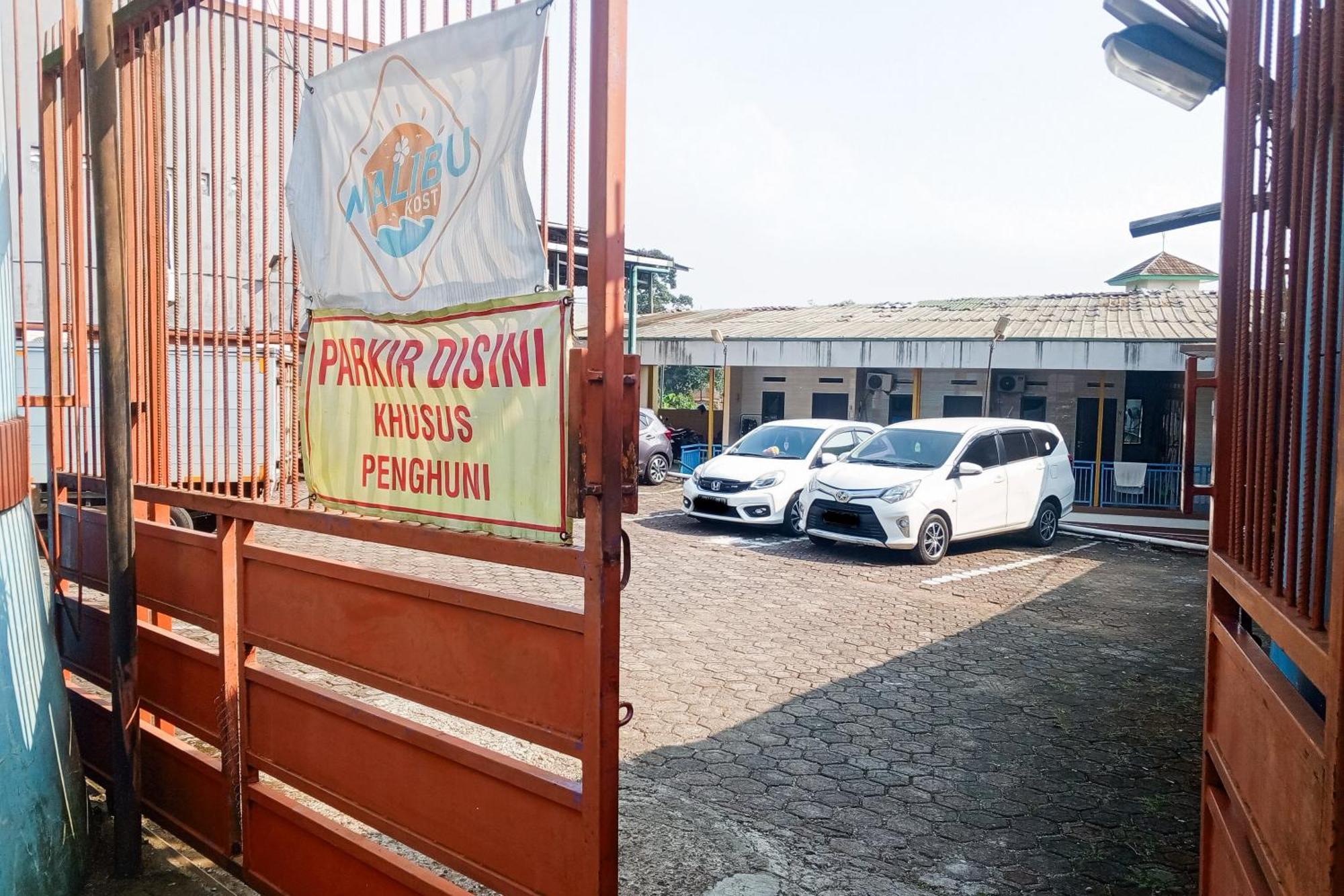 Malibu Syariah Bogor Redpartner Hotel Exterior photo